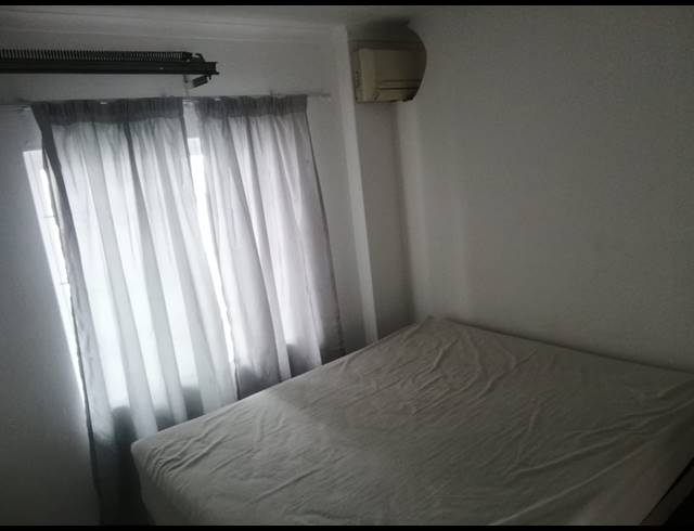 2 BEDROOM FLAT RENTED IN ATHLONE PARK